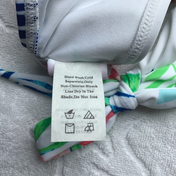 Kanu Surf Leonie White Tropical Print Bikini Set - Size 3T - Picture 5 of 6